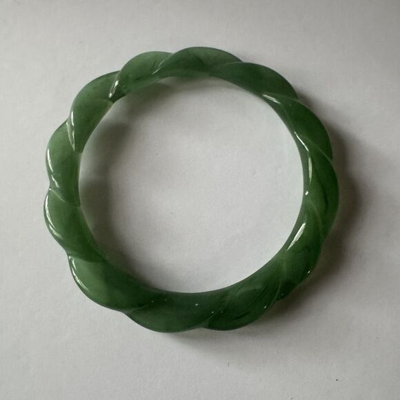 VTG AVON Color Go Round Twisted Lucite Bangle Bracelet Set Of 3 Green Red White - Picture 7 of 12